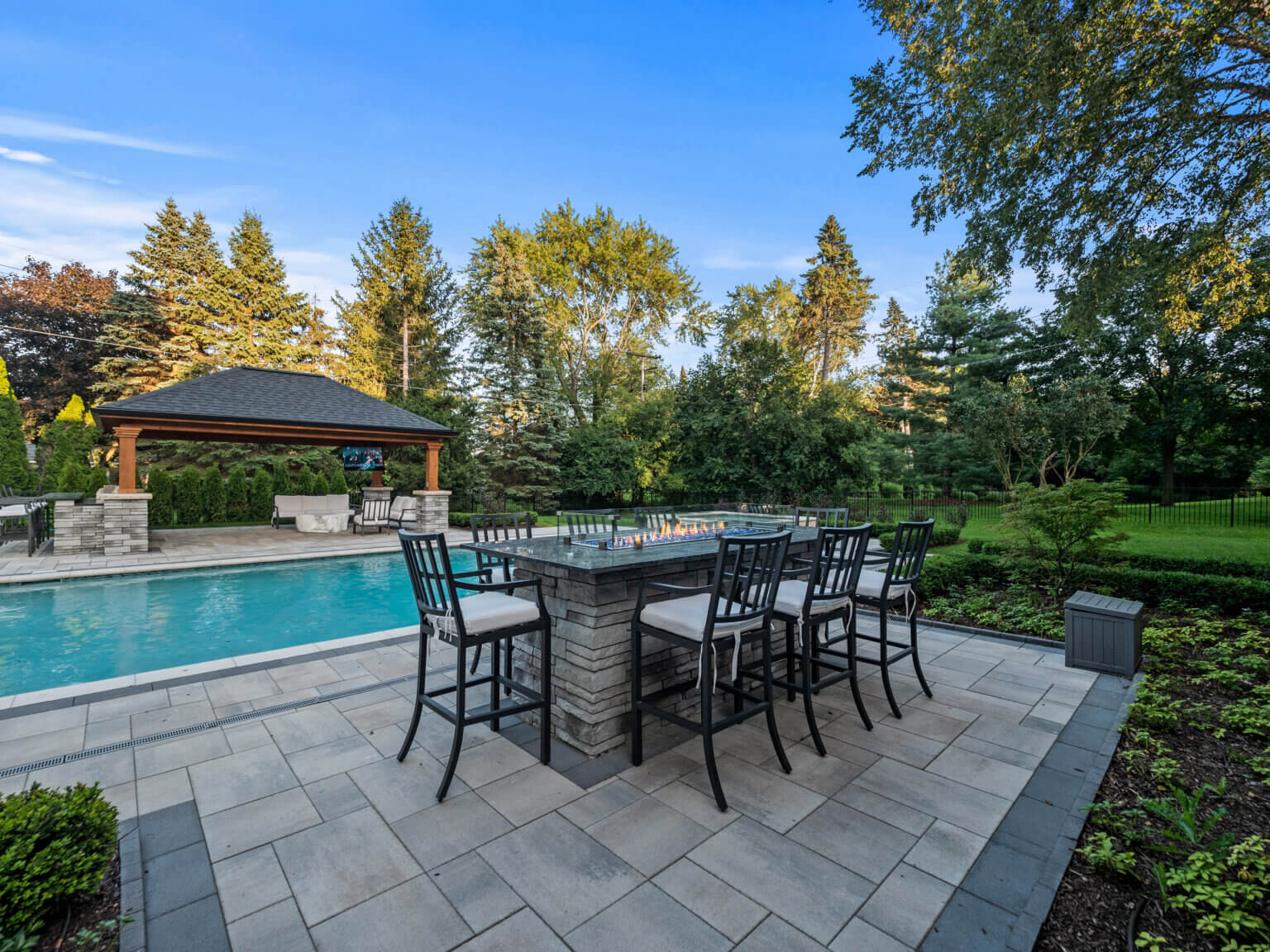 Outdoor Fire Features Fire Pit Designs Fire Feature Ideas Gas Fire Pits Outdoor Fireplaces Fire Pit Installation Custom Fire Features Backyard Fire Features